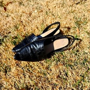 Womens Black Vince Camuto Alligator Leather Shoes Size 6.